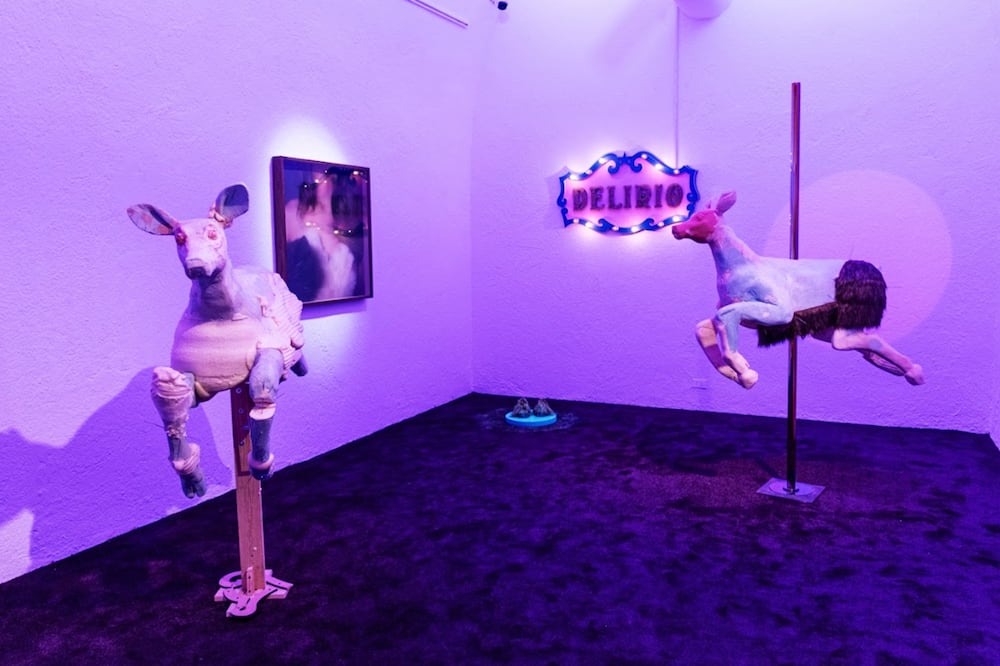 “Fábula rota y los cuerpos que olvidaron huir”, obra de Cosa Rapozo, instalada en el Museo de Arte Contemporáneo de Monterrey.
Foto: Museo MARCO, cortesía