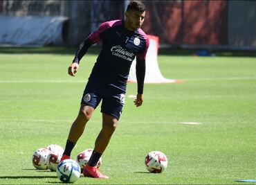 Alexis Vega abandona la práctica del Guadalajara