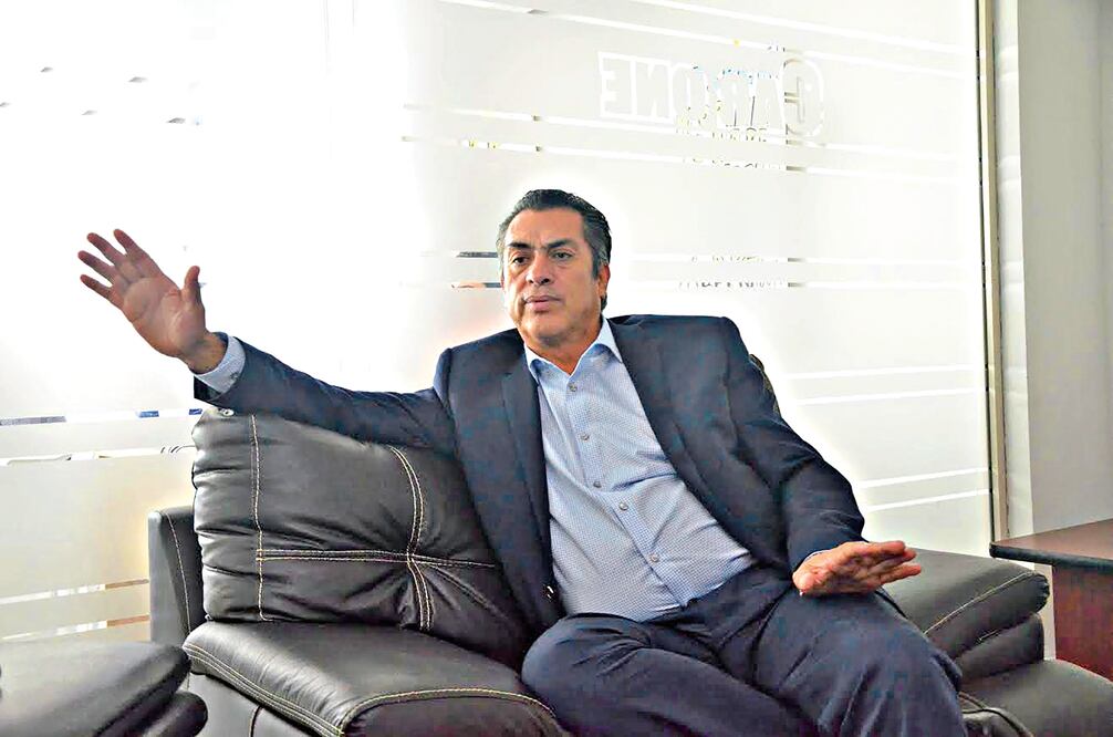 El candidato independiente advirtió que es muy raro que sólo a él lo están atacando, "y lo hacen porque estoy arriba"