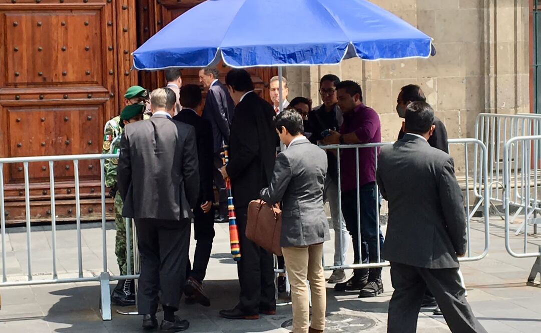 Directivos de la MLB llegando a Palacio Nacional - FOTO: Pedro Villa y Alberto Morales / El Universal