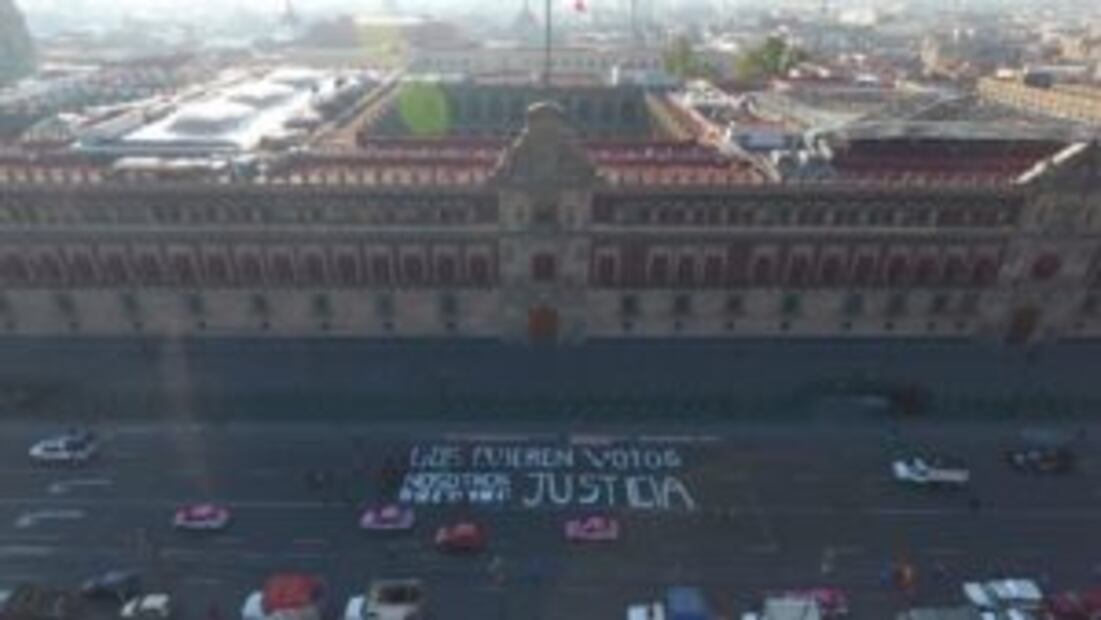 “Ustedes quieren votos, nosotros queremos Justicia”, dicen periodistas en Palacio Nacional