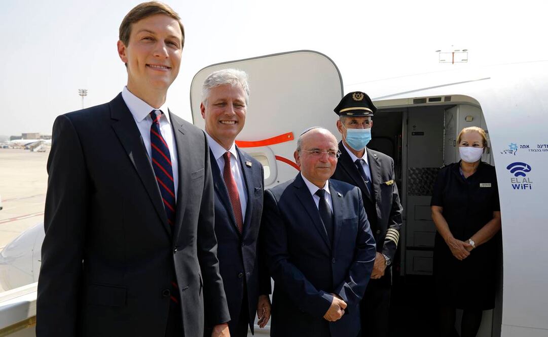 "Esperamos que este vuelo sea el primero de muchos", dijo Jared Kushner (Foto: AP)