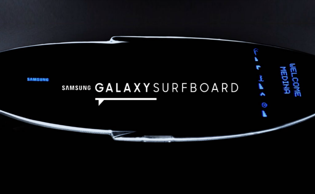 La Galaxy Samsung Surfboard es alimentada por la energía de una microtarjeta controladora, instalada en el lado opuesto del Galaxy S7