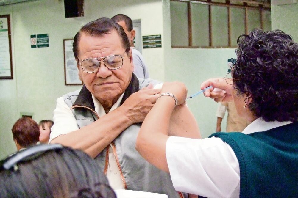 Aplican 350 mil vacunas contra VPH