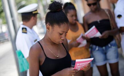 OMS recomienda abstinencia o sexo seguro por zika