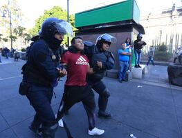 Inician 18 indagatorias a policías por violar protocolos en la marcha de la Generación Z; siete podrían ser suspendidos