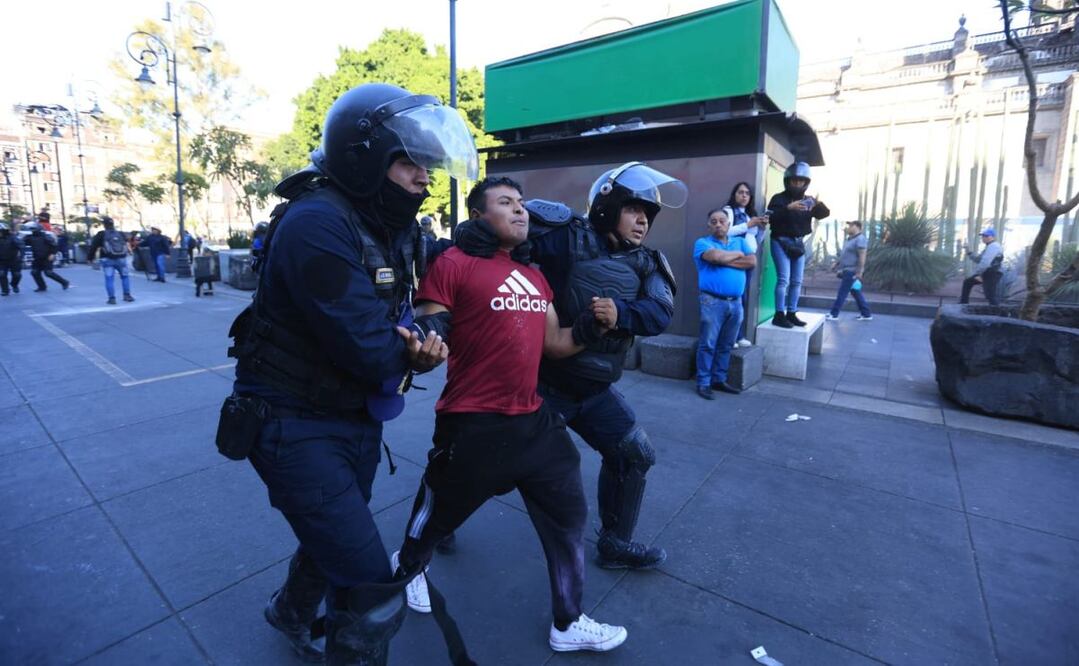 Investigan a 18 policías por violar protocolos en la marcha de la Generación Z. Imagen ilustrativa. Foto: Francisco Rodríguez/EL UNIVERSAL