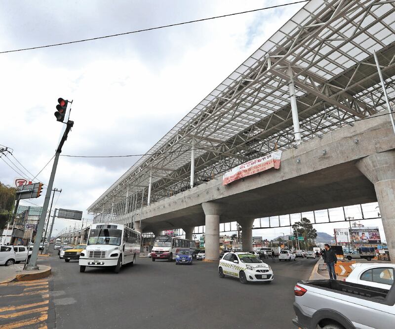 La construcción del Tren Interurbano, en la alcaldía de Cuajimalpa, en la Ciudad de México, fue la razón por la que se realizaba la red de agua. ARCHIVO EL UNIVERSAL