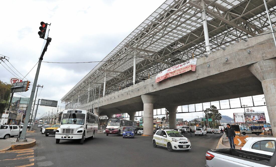 La construcción del Tren Interurbano, en la alcaldía de Cuajimalpa, en la Ciudad de México, fue la razón por la que se realizaba la red de agua. ARCHIVO EL UNIVERSAL