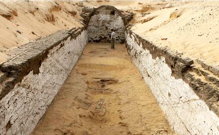 Hallan restos de un barco antiguo junto a tumba faraónica