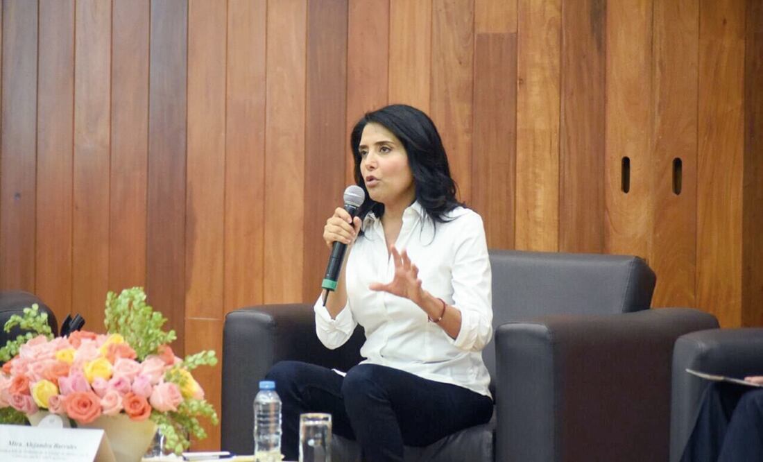 Propuesta. Alejandra Barrales, candidata del Frente a la jefatura de Gobierno local, se dice en contra de la intervención de fuerzas federales