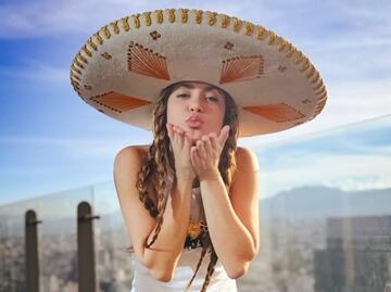 Shakira ensaya, invita y se deja consentir en México