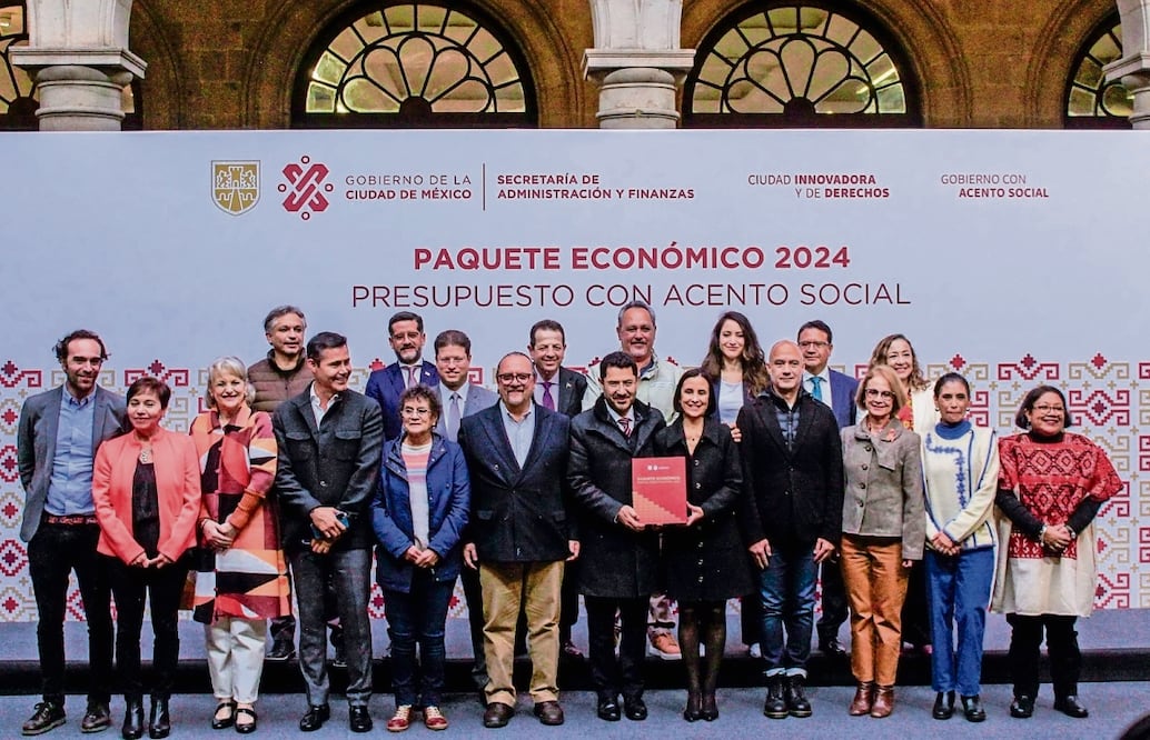 El gobierno presentó el proyecto de presupuesto en el Antiguo Palacio del Ayuntamiento. Foto: Especial