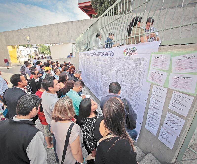 El CCE afirma que había acordado con senadores elaborar una regulación que evite el abuso, pero que conserve fuentes de empleo. Foto: ARCHIVO EL UNIVERSAL