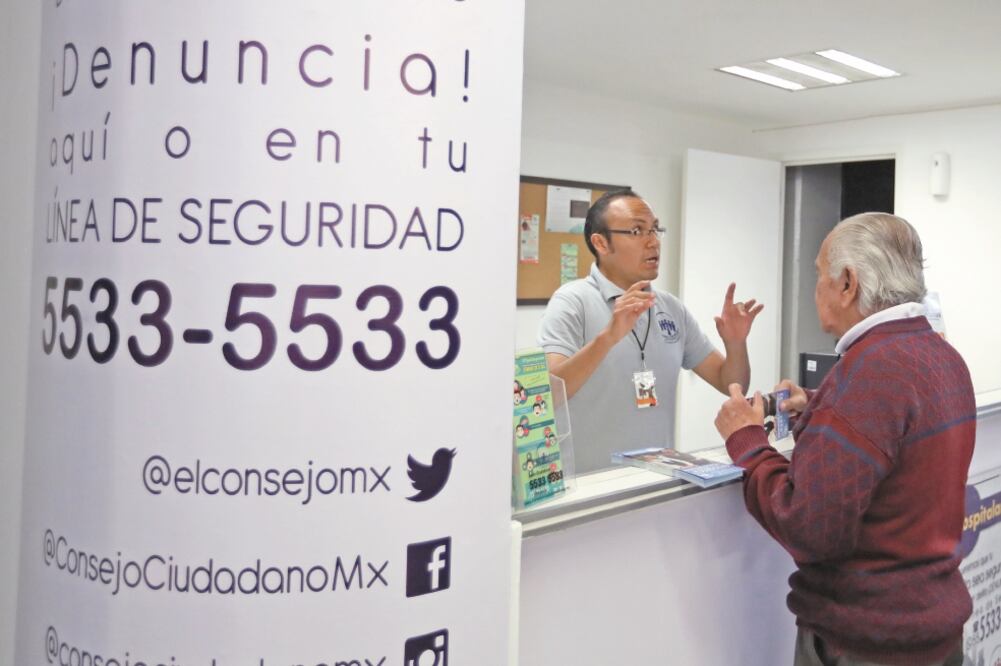 Prevención. El módulo de atención ciudadana en el túnel 1 de la TAPO se podrán denunciar delitos. Foto: GERMÁN ESPINOSA. EL UNIVERSAL