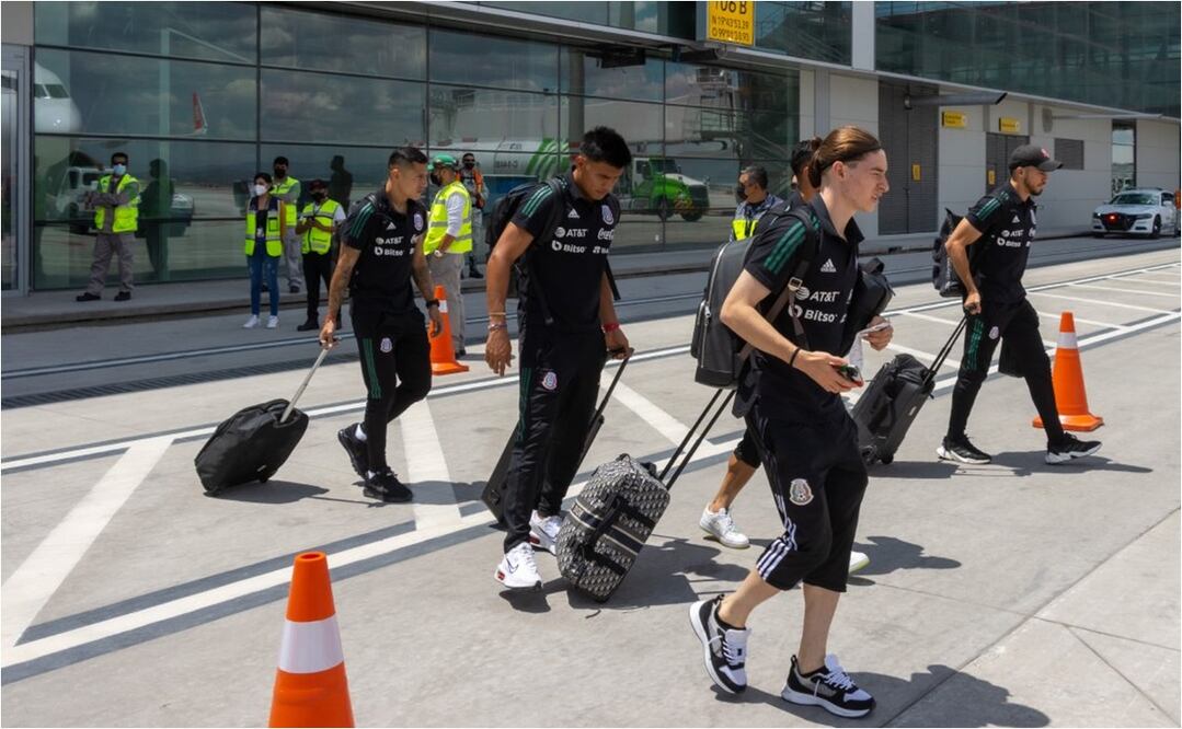 Selección Mexicana sufre al llegar al AIFA / FOTO: Twitter: @aifa_aeropuerto