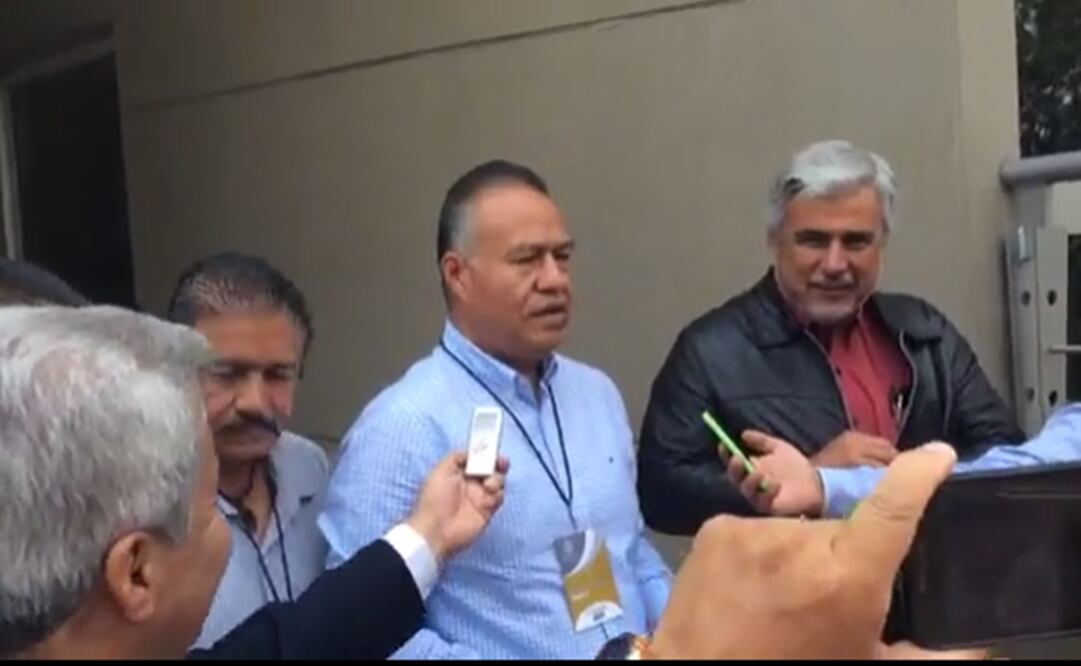 Los líderes del colectivo Carlos Sotelo, Gilberto Ensástiga y José Narro Céspedes, a las afueras del Tribunal Electoral. /Tomada de Facebook