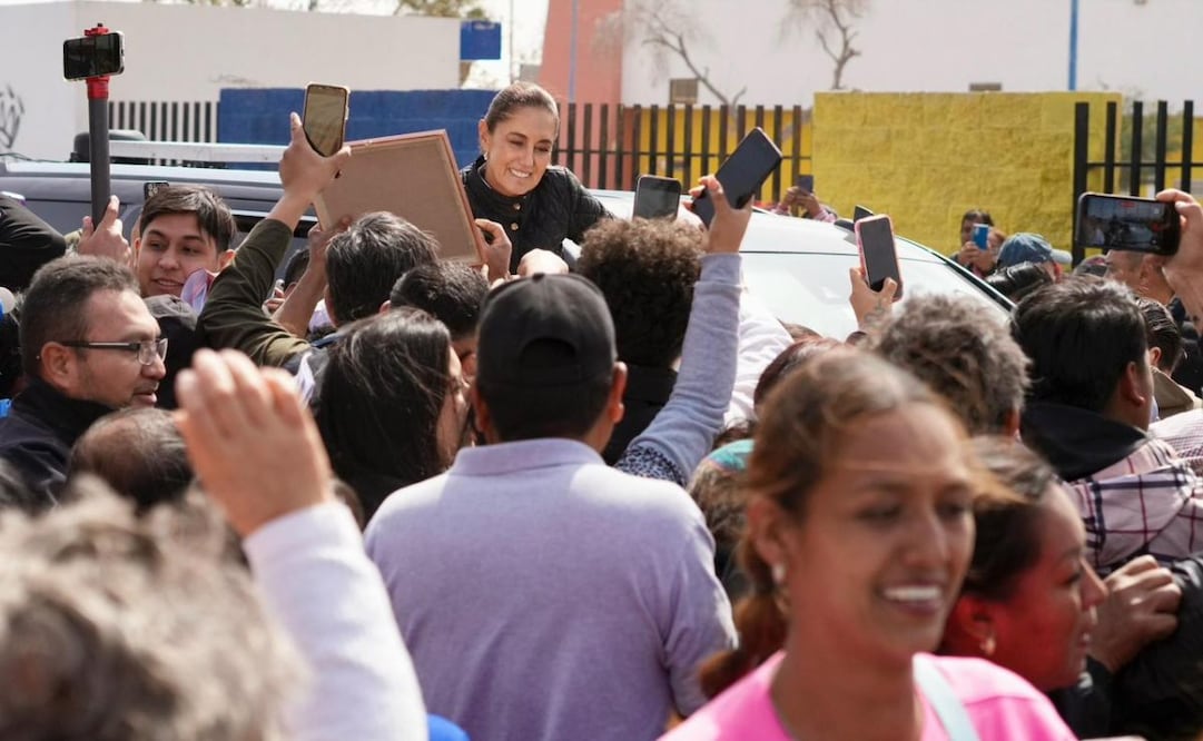La presidenta Claudia Sheinbaum tras terminar la entrega de programas del Bienestar. Foto: Presidencia