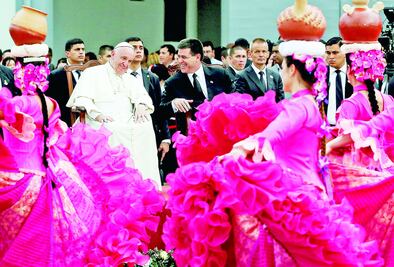 Papa pide respetar derechos humanos