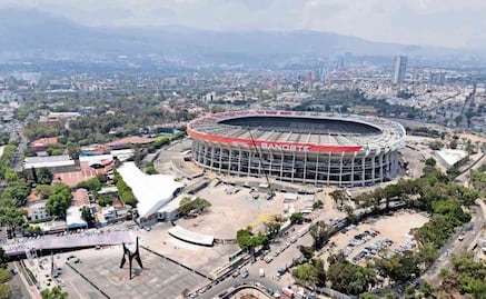 A pie o en camión, únicas vías de acceso al Estadio Banorte en México Vs Portugal