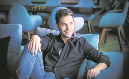 Paco de María hace disfrutar a jóvenes con música romántica