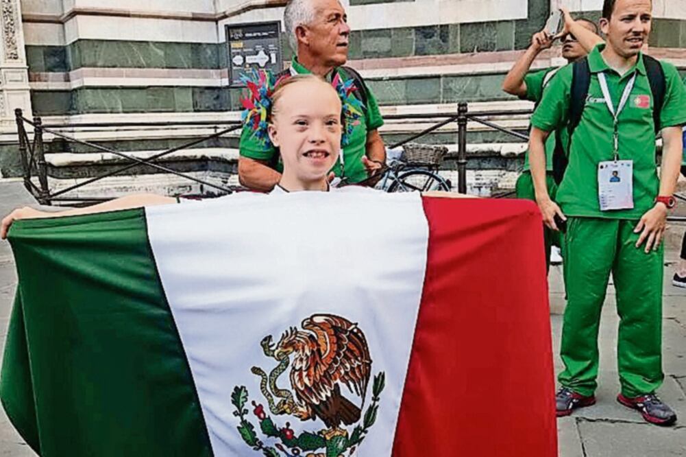 La veracruzana desfiló orgullosa en la ceremonia de inauguración (FACEBOOK)
