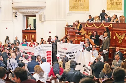 Impera caos en sesión de la Asamblea Legislativa