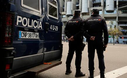 Detienen a hombre en España tras masturbarse en público