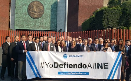 Coparmex protesta contra Morena en San Lázaro por debilitamiento del INE