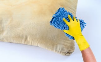 ¿Cada cuánto se deben lavar las almohadas?; conoce el método recomendado para su limpieza