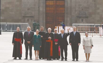 Desfilan presidenciables por la “Capilla Sixtina”