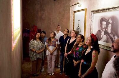Inauguran experiencia inmersiva sobre la vida de Frida Kahlo en Tulum