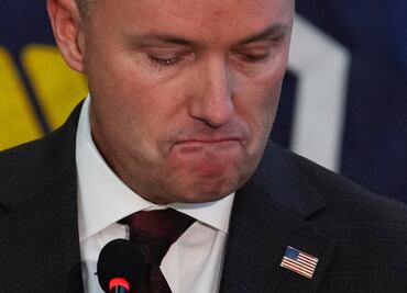 "Las redes sociales son un cáncer en este momento”, dice gobernador de Utah tras difusión de videos de asesinato de Kirk