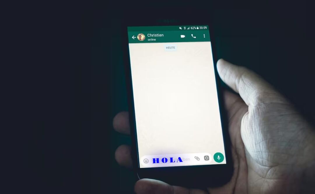 Cómo escribir con letras de colores en WhatsApp. Imagen: Unsplash