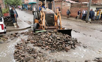 Lluvias afectan vialidades y viviendas en Cojumatlán, Michoacán