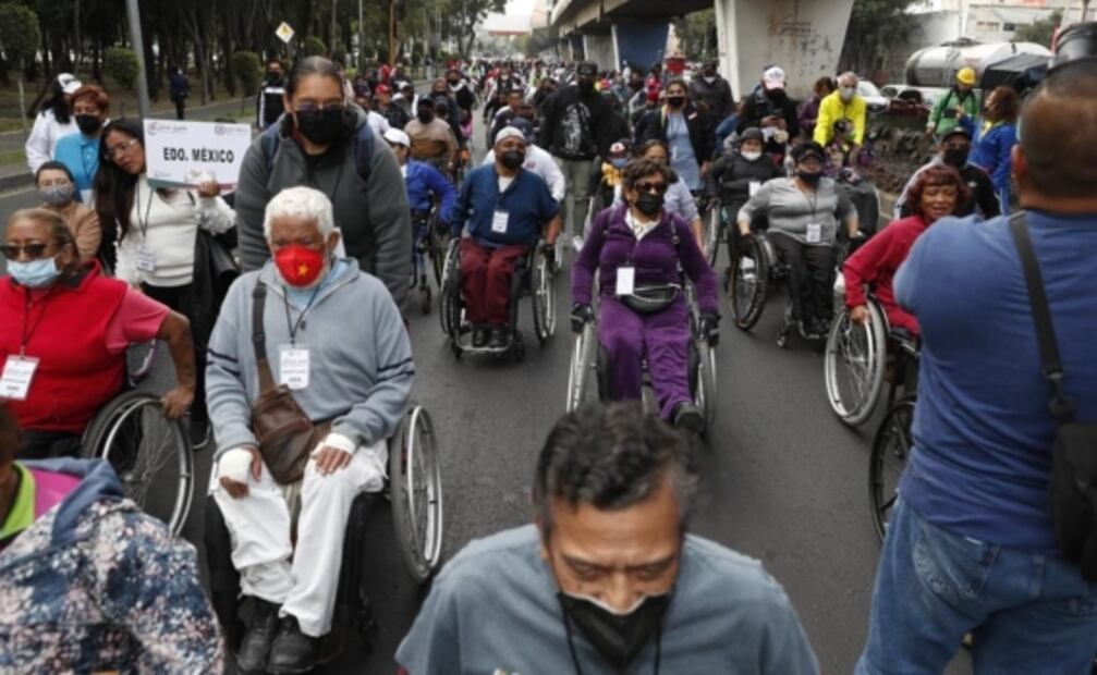 Diputados realizan rodada en silla de ruedas para concientizar sobre la discapacidad