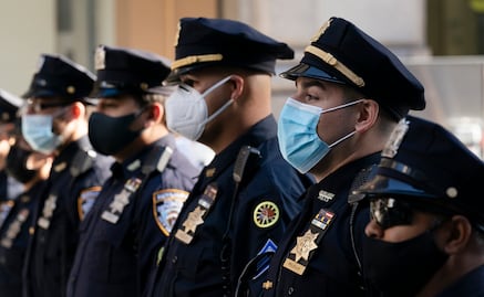 Suspenden a 9 mil empleados en NY por no vacunarse contra el Covid-19