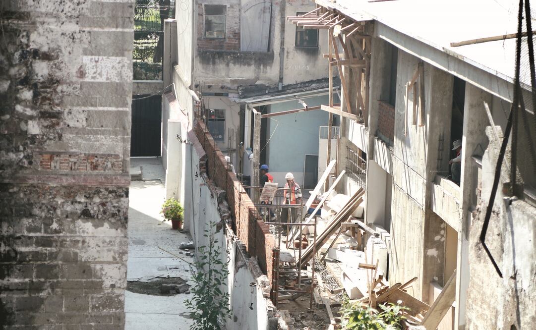 Pese a que la reparación de la primaria Italia de la Ciudad de México continúa, los alumnos volverán a clases el próximo ciclo escolar. (FOTOS: ARIEL OJEDA. EL UNIVERSAL)