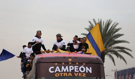 Galería. Así fue el desfile y festejo de Tigres Campeón Apertura 2017