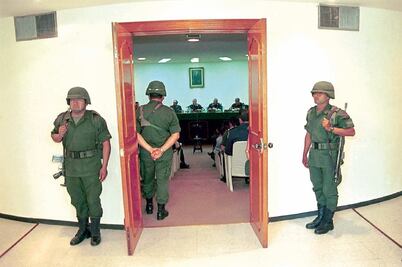 En la cárcel, 12 mil soldados en 10 años