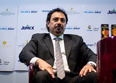 ¿Contra quién compite Hugo Sánchez en la carrera por dirigir al Real Madrid?