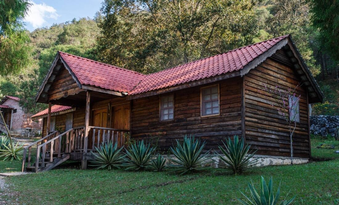 Cabaña del complejo Rincón de Ojo de Agua, perteneciente a la organización Sierra Gorda Ecotours. (Foto: Cortesía)