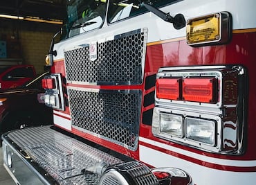 Fue por "adrenalina", dice bombero tras ser acusado de provocar incendios en Francia