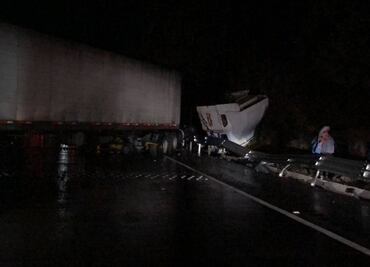 Carambola deja siete lesionados en la autopista México-Puebla