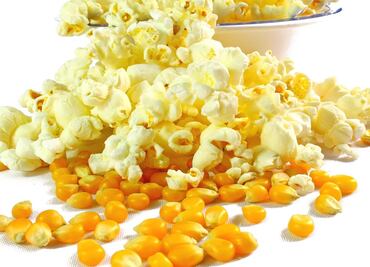 Come palomitas de maíz porque pueden ayudar a prevenir el envejecimiento