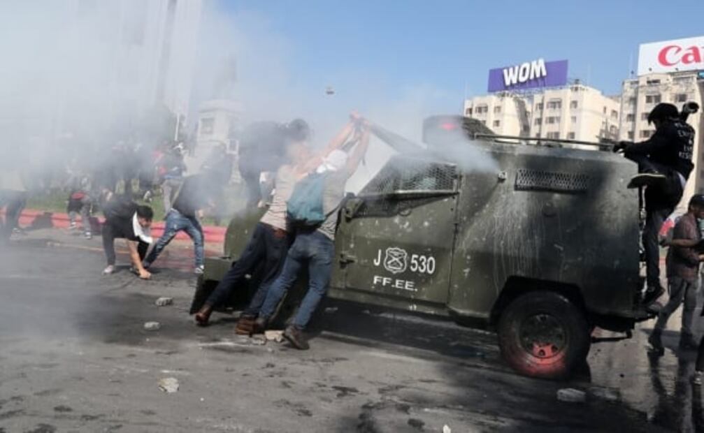 Extienden toque de queda en Chile por nueva jornada de protestas y disturbios