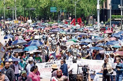 Intensifica CNTE marchas y bloqueos en la ciudad