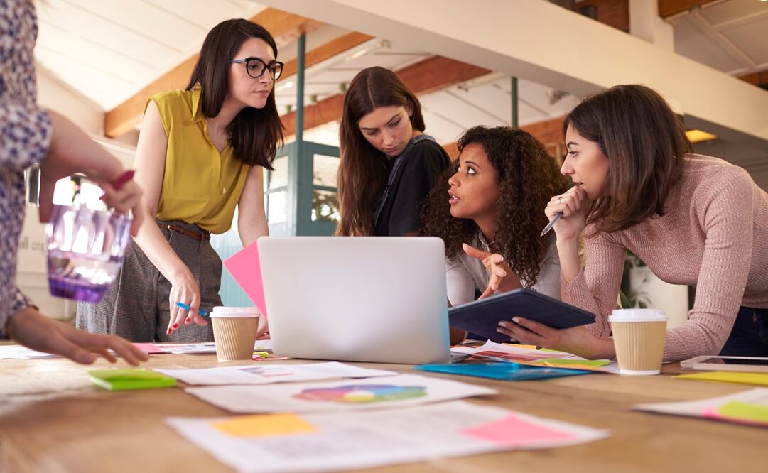 Las micro y pequeñas empresas que emplean hasta 50 personas por unidad, suman 5.4 millones de establecimientos que ocupan a 16.6 millones de trabajadores concentrando el 56.3% del total, de acuerdo con los resultados oportunos de los Censos Económicos 2024. Foto: Archivo / EL UNIVERSAL