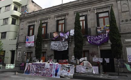 Sheinbaum cuestiona quema de expedientes en CNDH en toma de instalaciones por feministas