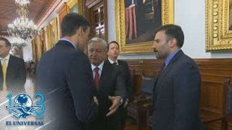 Presidente del Gobierno de España regala a AMLO acta de nacimiento de su abuelo